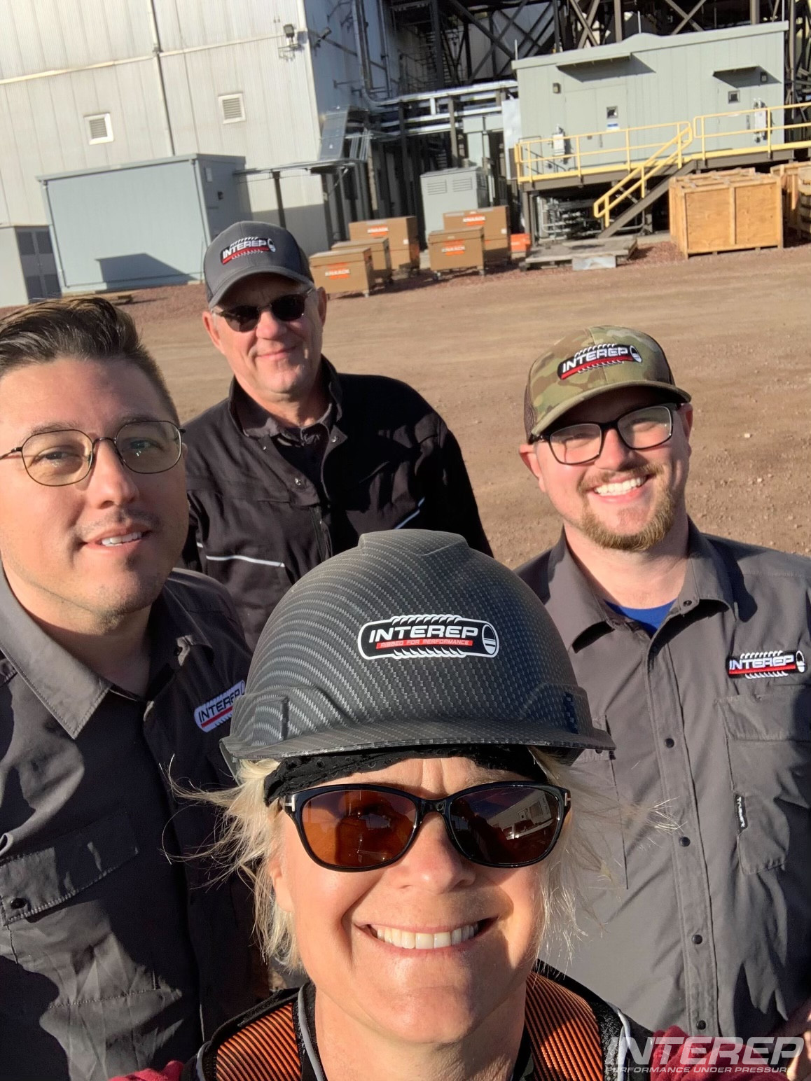 Smile, it’s almost Friday! 😆🛠👷🏼‍♀️ Even weekends won’t keep us from making sure you stay online. Give us a call! #performanceunderpressure #therewhenyouneedit